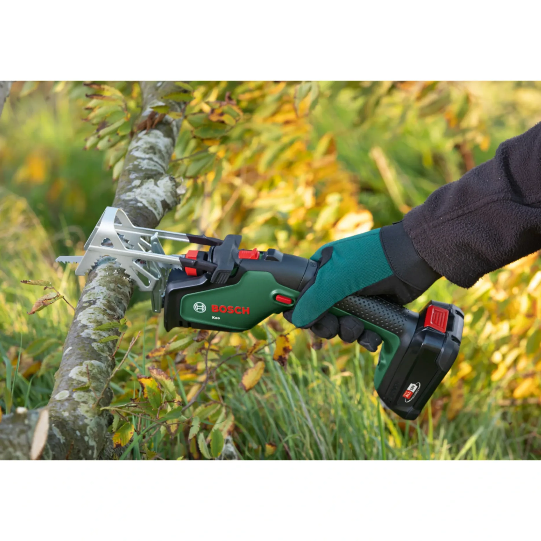 BOSCH GRENSAV 15 CM UDEN BATTERI OG LADER