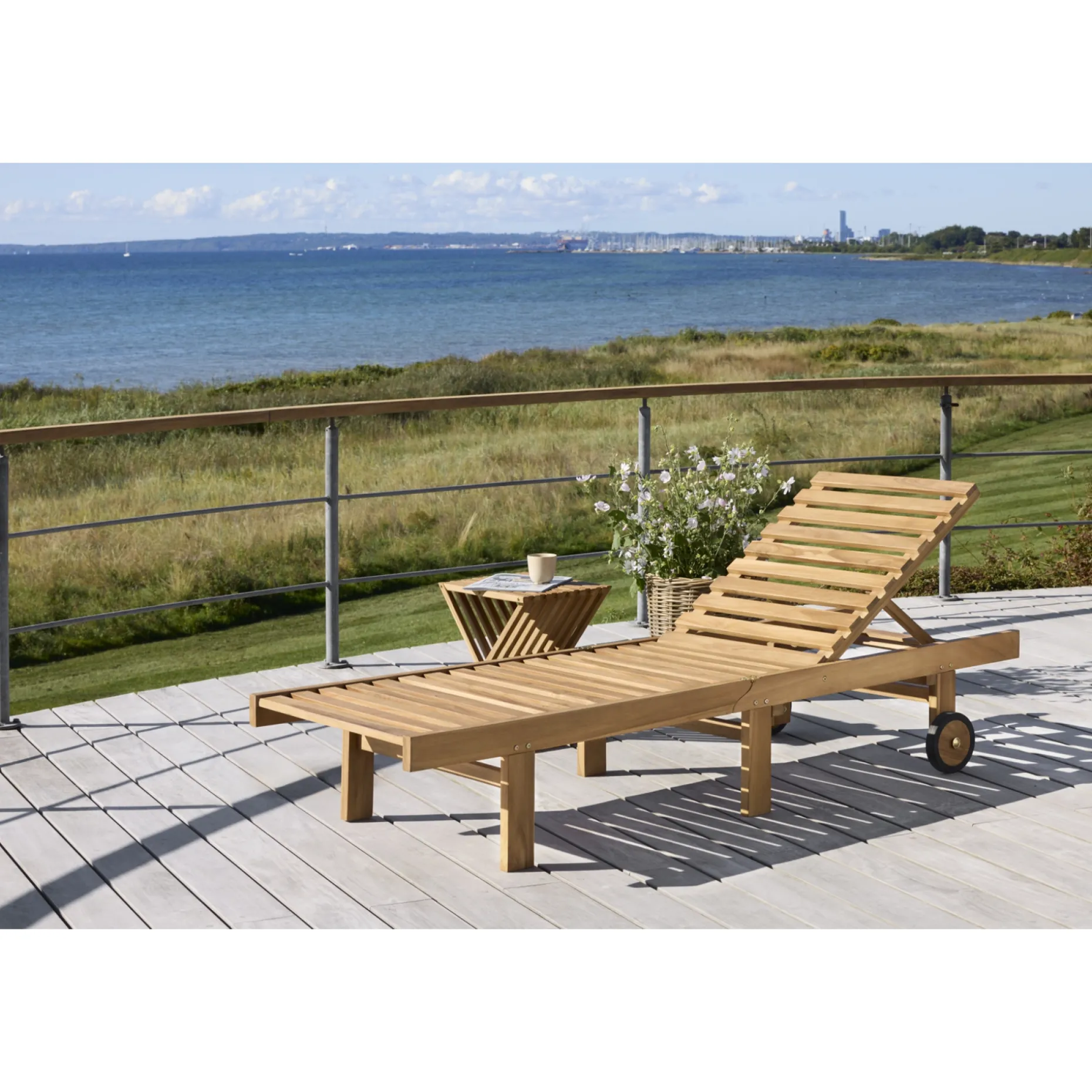 OUTRIUM JAKARTA SOLVOGN TEAK